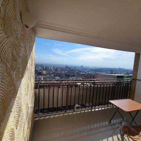 شقة Flat With Balcony On Cascade يريفان المظهر الخارجي الصورة