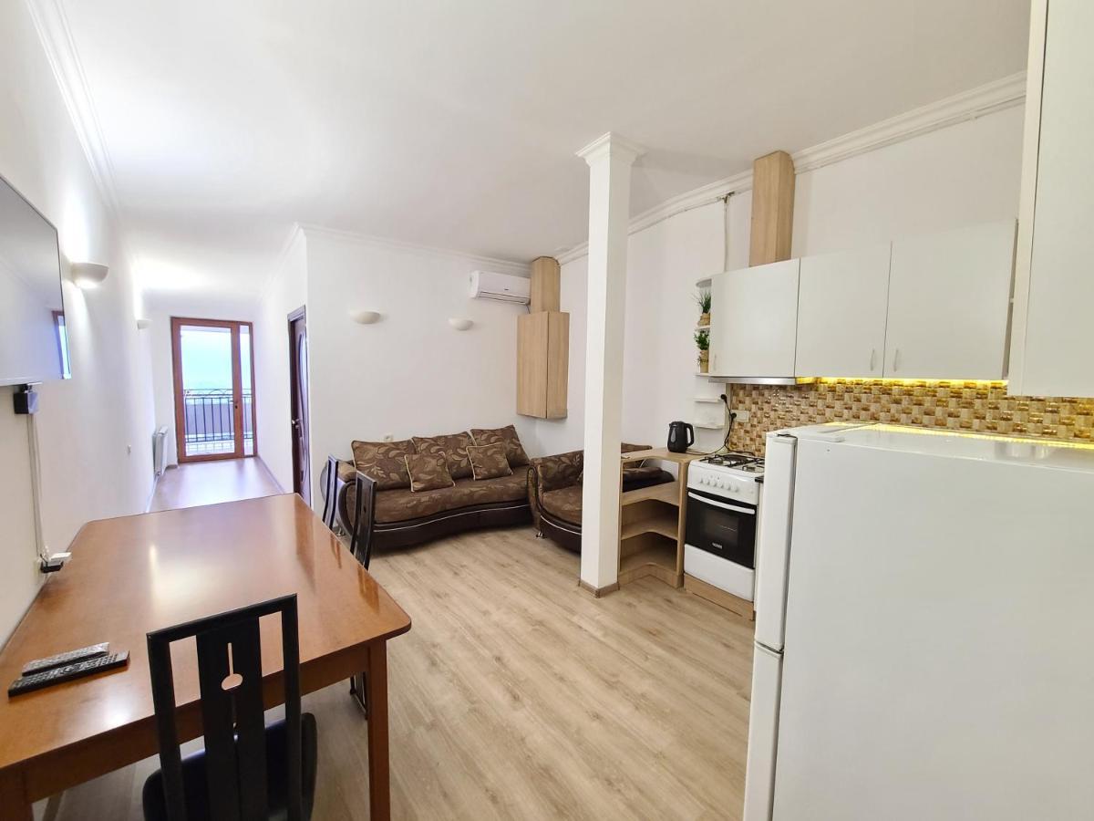 شقة Flat With Balcony On Cascade يريفان المظهر الخارجي الصورة